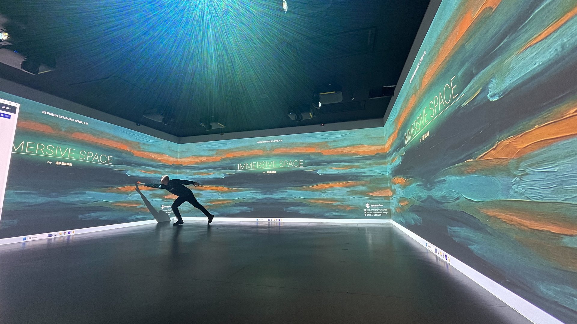 Miten Oulun ammattikorkeakoulu rakensi immersiivisen oppimistilan terveysalan koulutukseen